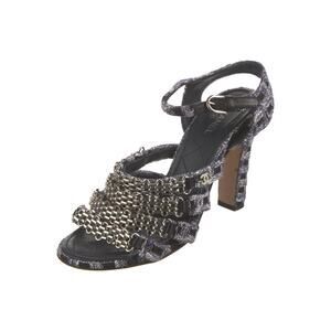 ❤️Chanel 2016 Interlocking CC Logo Chain Heels❤️